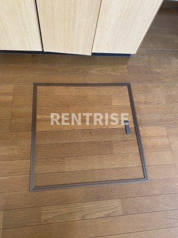 DUPLEX 国王82の洋室