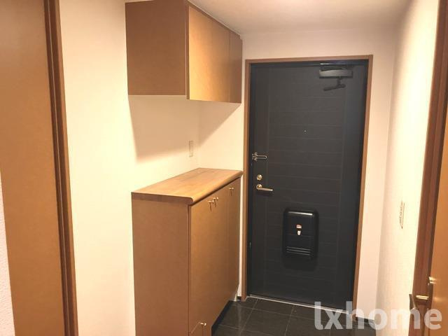 コスモ茨木上穂積の玄関
