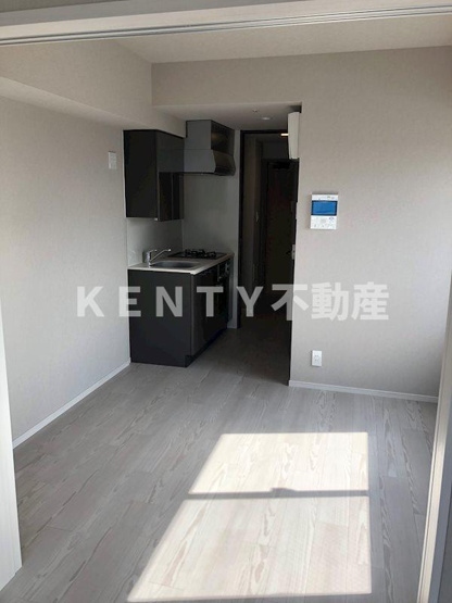 【居間・リビング】 | レジディア蒲田プレイス | こちらのリビングで趣味の時間をお楽しみください