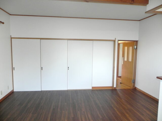 【居間・リビング】 | 大室高原別荘地　戸建