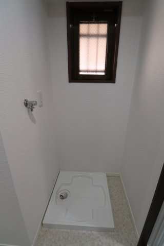 ライオンズマンションリバーサイド久留米のランドリースペース