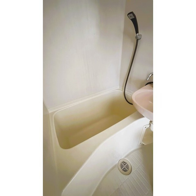 エイコウハイツＡの内装|明るい色調の室内です