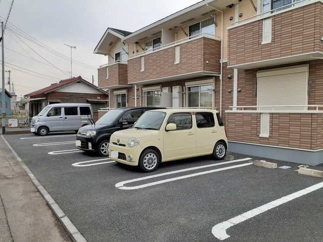 サンシャイン　ヒルズの駐車場|駐車場完備です