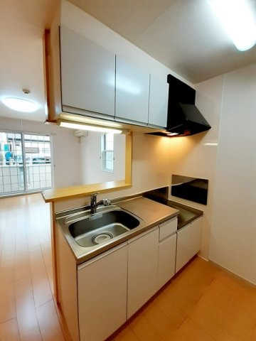 サンシャイン　ヒルズのキッチン|キッチンでお料理をお楽しみください