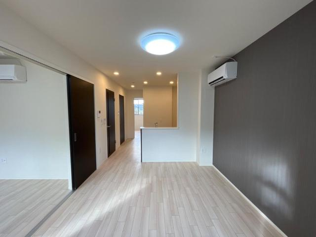 フォルトゥーナ(毛呂山町岩井西アパート新築工事)の居間・リビング|リビング（イメージ）