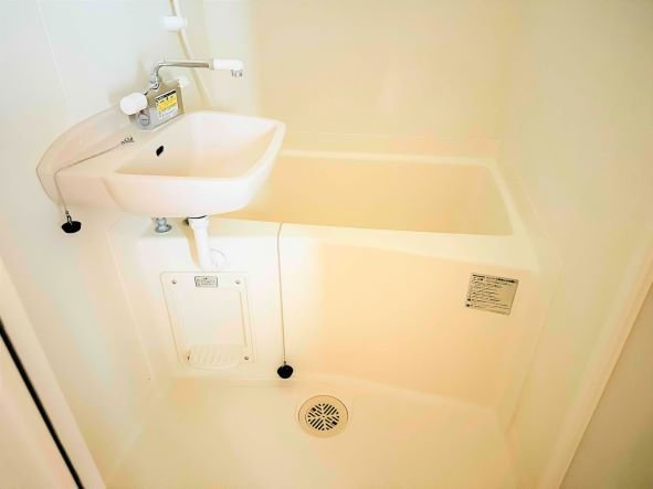 レオパレススカイクレインの浴室|ゆったり過ごせるお風呂です