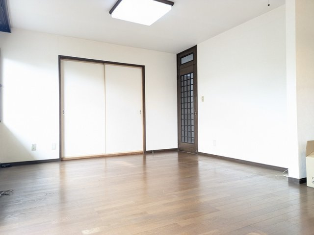 高林西町戸建の居間・リビング