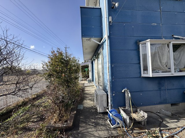 -三丁目不動産-　熊谷市久保島　敷地広々の前面道路含む現地写真|前面道路含む現地写真です