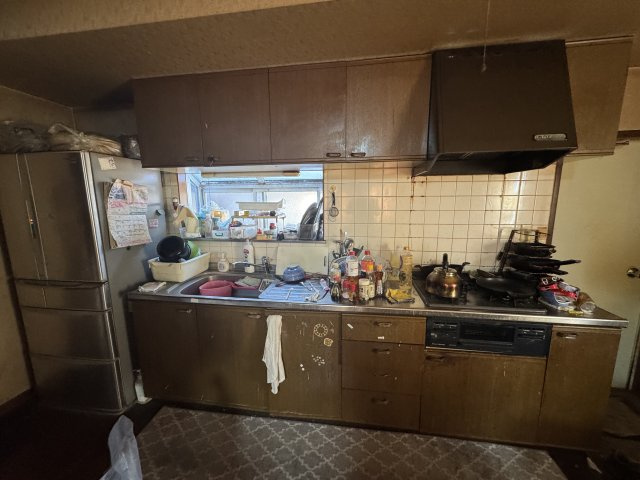 -三丁目不動産-　熊谷市久保島　敷地広々のキッチン|きれいなキッチンです