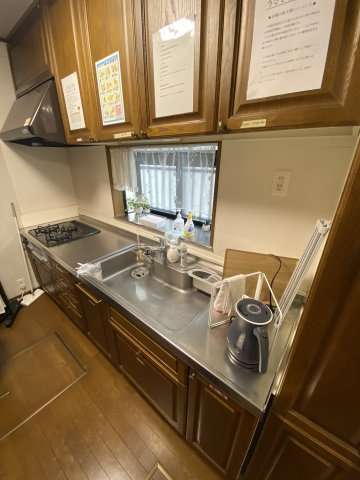 【7LDK×南道路】駐車場1台付きの大型戸建～埼玉県行田市藤原町三丁目～のキッチン|収納がたくさんあり機能的な調理スペース