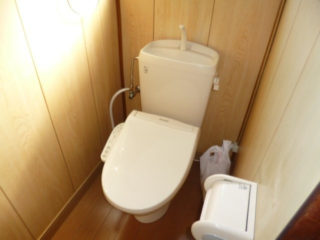 酒津多田貸家　東のトイレ|ウォシュレット