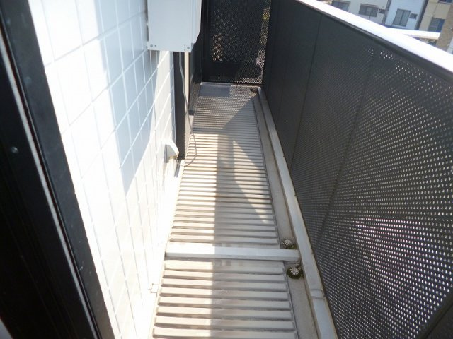 メルヴィルA棟のバルコニー