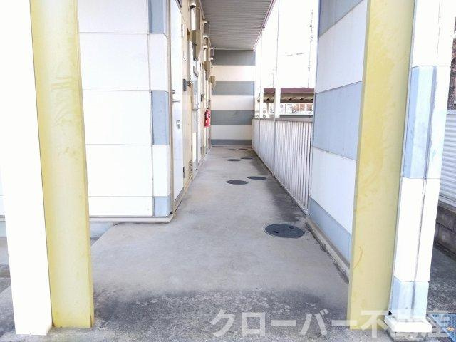 レオパレスＲｕｈｅのエントランス