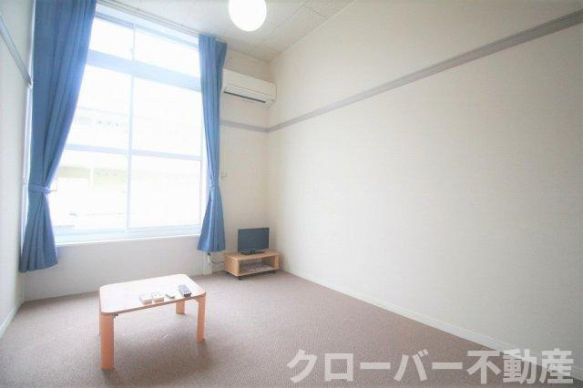 レオパレスＲｕｈｅの居間・リビング