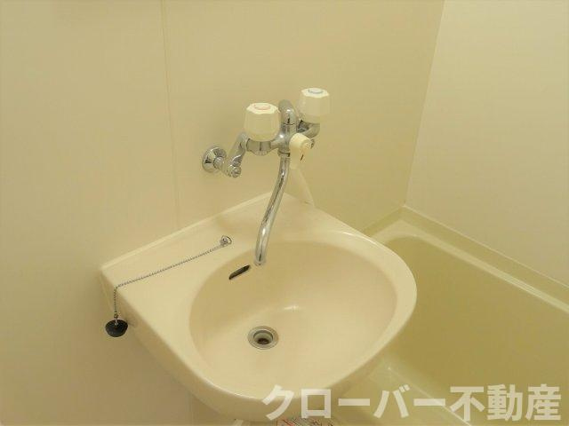 レオパレスＲｕｈｅの洗面所