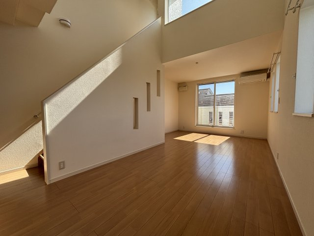 クレインテラスの居間・リビング