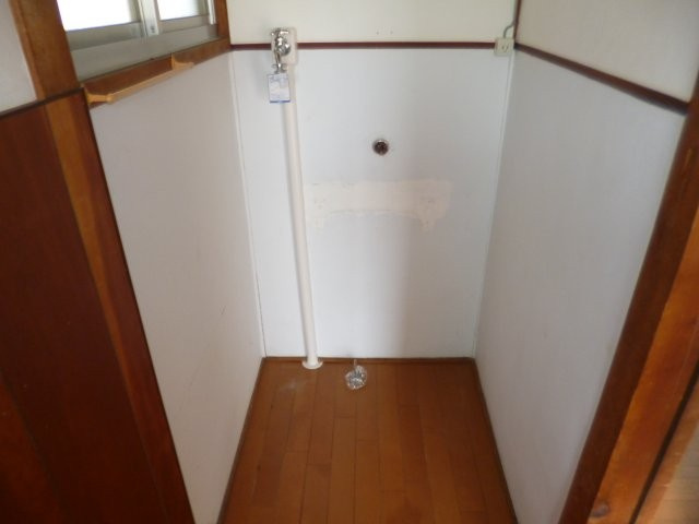 酒津多田貸家　西のその他|洗濯機置き場