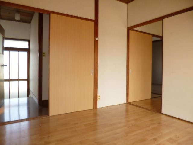 酒津多田貸家　西の洋室