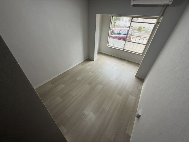 鈴谷住宅2棟（リノベーション）の洋室
