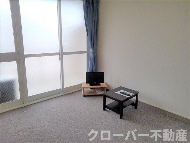 レオパレス宇多津の居間・リビング