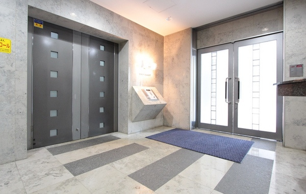 ベイ・イーストのエントランス