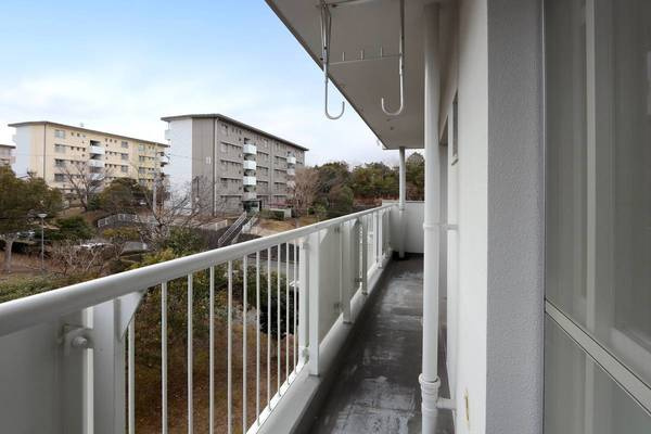 ビレッジハウス志染10号棟のバルコニー|モデルルームの写真です