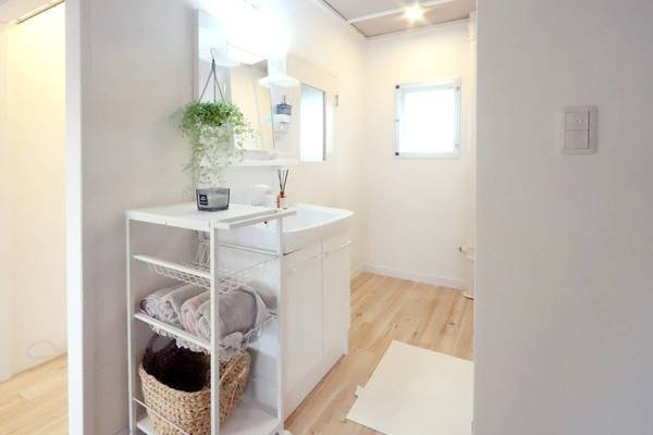 ビレッジハウス志染10号棟の洗面所|モデルルームの写真です