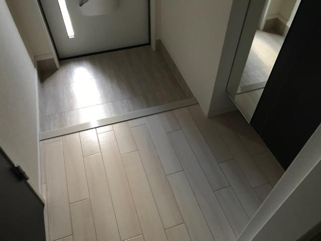 ヒルトップ屋敷町の玄関|玄関