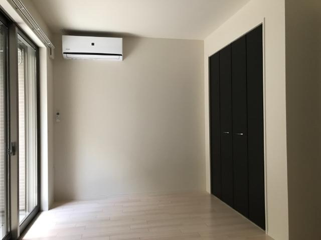 ヒルトップ屋敷町の内装|洋室