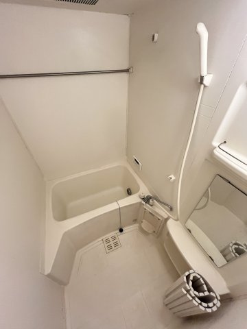 ライラックの浴室