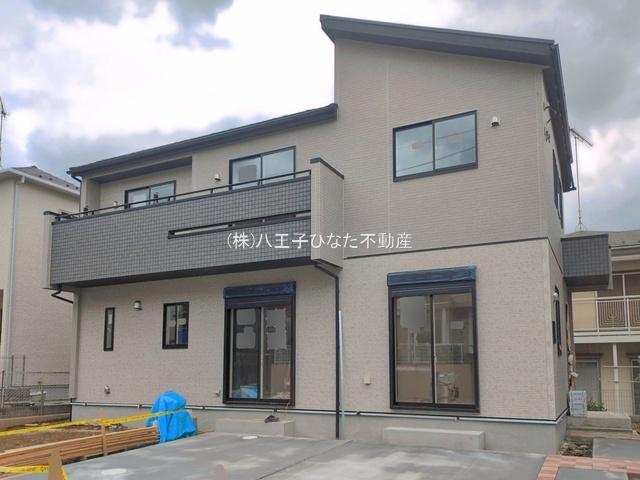 『八王子市新築戸建て』八王子市北野台1-22-4【仲介手数料無料】の外観|～仲介手数料無料☆八王子ひなた不動産～八王子市北野台　新築戸建て