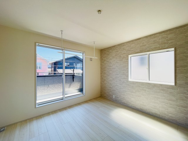 『八王子市新築戸建て』八王子市北野台1-22-4【仲介手数料無料】の洋室|～仲介手数料無料☆八王子ひなた不動産～八王子市北野台　新築戸建て