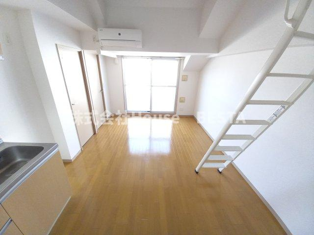 S-FORT神戸小河通の居間・リビング