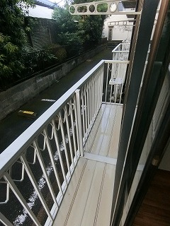 フリーデAのバルコニー|暖かな日差しのふりそそぐバルコニー