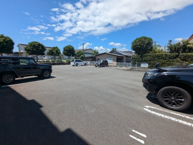 ウエストヴィレッジⅠの駐車場