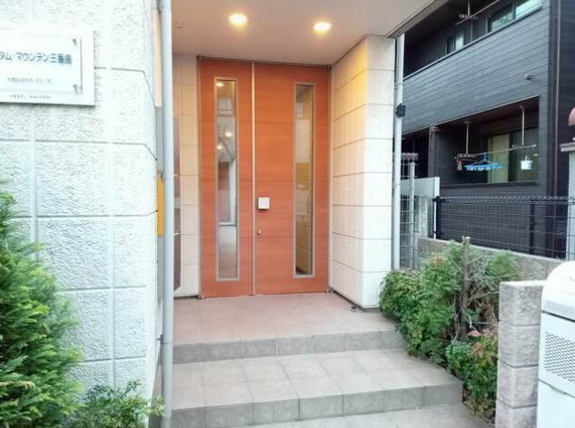 【エントランス】