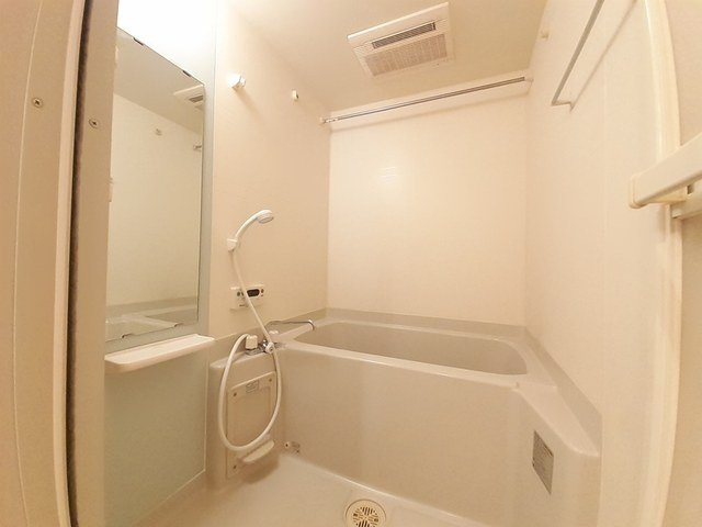 フォルシュ２２の浴室