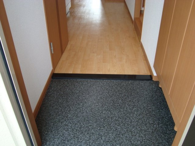 アソシアード１８の玄関