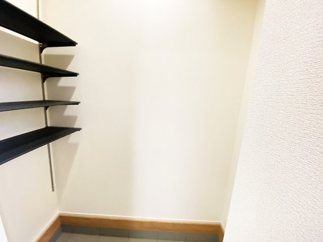 『八王子市新築戸建て』八王子市石川町987【仲介手数料無料】　の収納|～仲介手数料無料☆八王子ひなた不動産～八王子市石川町　新築戸建て