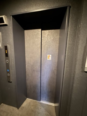 ファーストフィオーレ神戸湊町のロビー