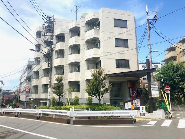 ウェルス用賀台のエントランス