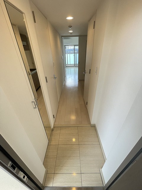 ラ・シャルム西宮本町の玄関