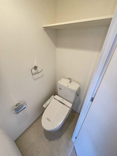 ラ・シャルム西宮本町のトイレ