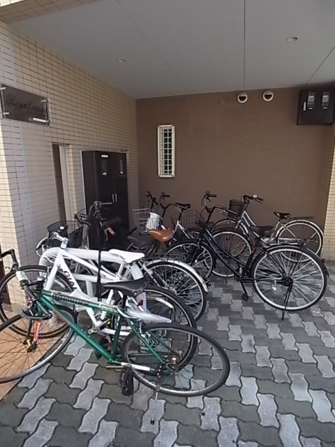 ロイヤルコート西宮門戸の外観
