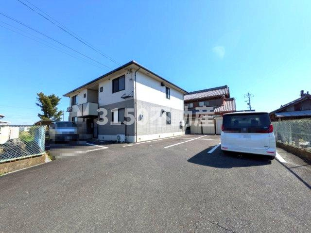 コーポ田中の駐車場
