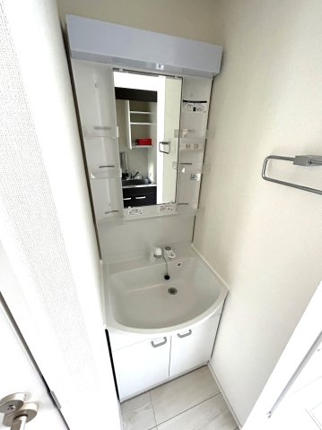 ハーモニーテラス落合南長崎の独立洗面台