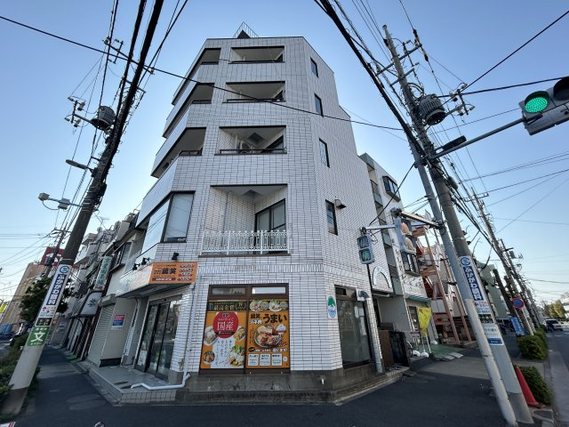 クリスタルエイトの外観