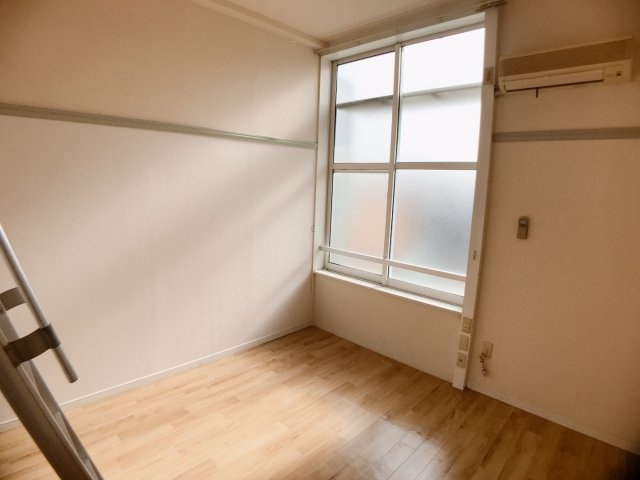 春日井市出川町２丁目のアパートの内装