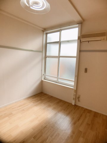 春日井市出川町２丁目のアパートの内装