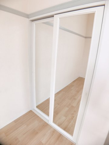 春日井市出川町２丁目のアパートの収納